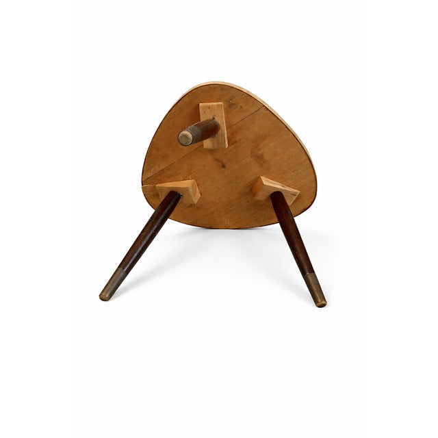 1960s Mid-Century Modern Marble Top Flower Stand with Brass Rim and Tapered Wooden Legs, 1960s For Sale - Image 5 of 7