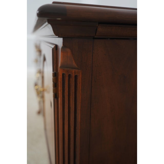Henredon Cherry Queen Anne Style Sideboard Credenza For Sale - Image 14 of 18