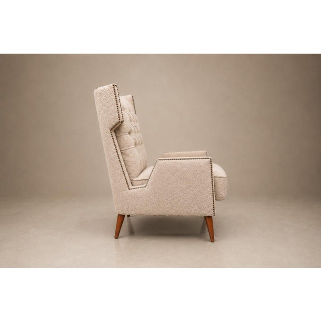 Brazilian Modern Armchair in Hardwood & Warm Oatmeal Bouclé by Giuseppe Scapinelli, 1950s For Sale - Image 14 of 18