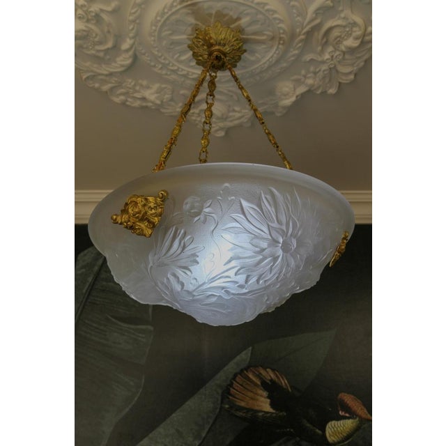 1930s French Art Deco White Frosted Glass and Bronze Pendant Light with Floral Motifs, 1930s For Sale - Image 5 of 18