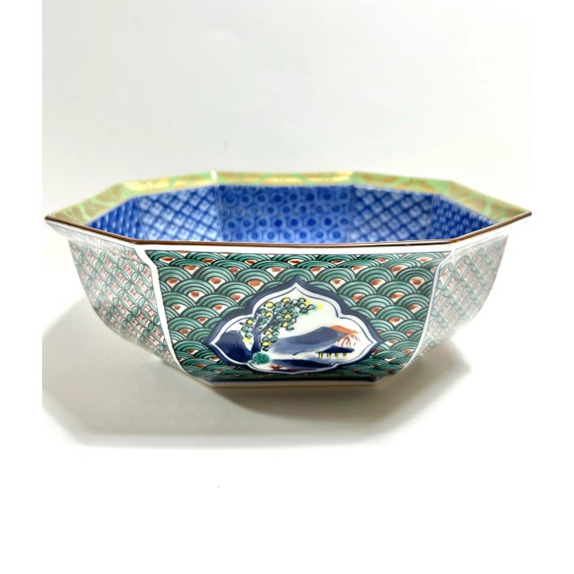 1980s Vintage Blue & White Chinoiserie Octagonal Porcelain Bowl With Gold Rim For Sale - Image 5 of 11