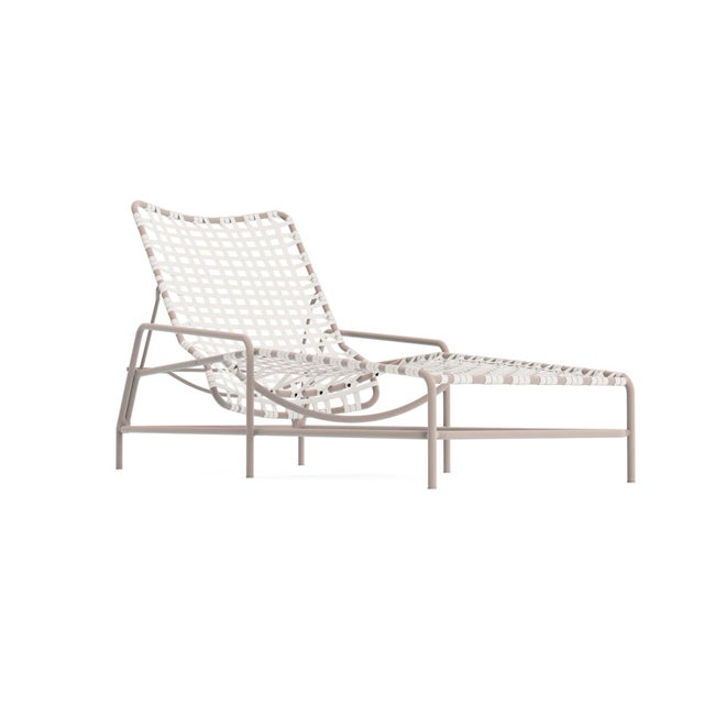 Brown Jordan Kantan Aluminum Chaise Lounge in Blush with White Lite Vinyl Strapping For Sale
