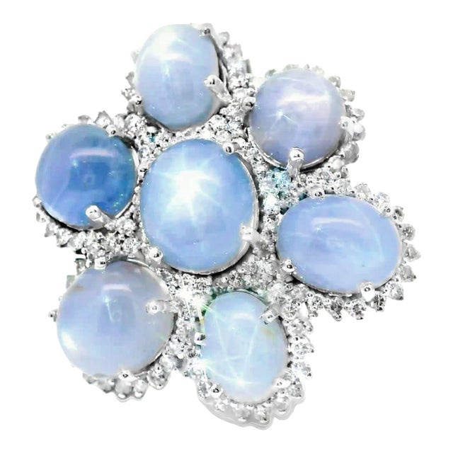 Star Sapphire Diamond Cluster 18k White Gold Cocktail Ring Size 7.25 For Sale