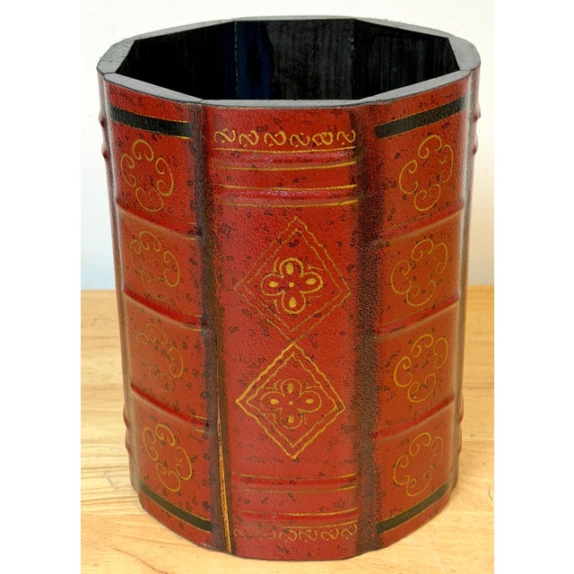 Late 20th Century Italian Neoclassical Red Leather Wastepaper Basket or Trash Can, 20th Century For Sale - Image 5 of 18