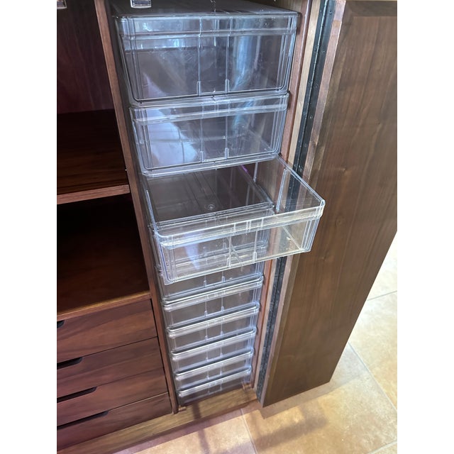 1960s 1960s John Keal for Brown Saltman Mid-Century Walnut Gentleman's Chest For Sale - Image 5 of 7