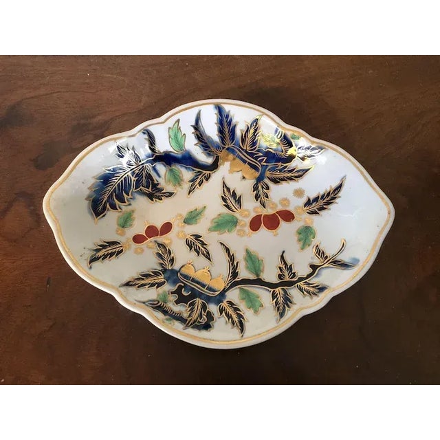Antique 18th Century English Duesbury Derby Kakiemon Imari Porcelain Oval Plate Decorated with Chestnuts For Sale In New York - Image 6 of 9