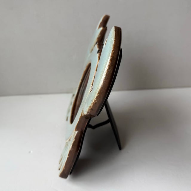 Modern Glazed Ceramic Photo Frame Blue Crab Claws 3-1/2” Round Opening Nautical Beach House Decor For Sale - Image 3 of 8
