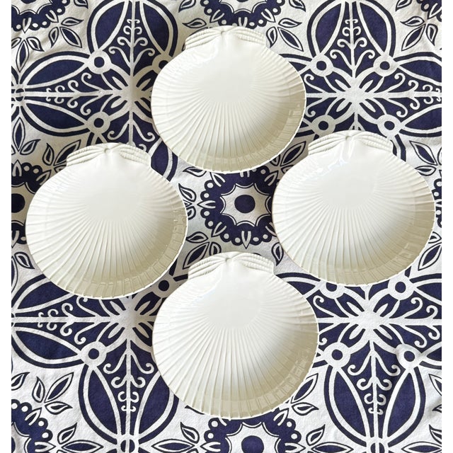 Shabby Chic Late 20th Century Coastal Bordallo Pinheiro White Shell Plate Set of 8 For Sale - Image 3 of 7