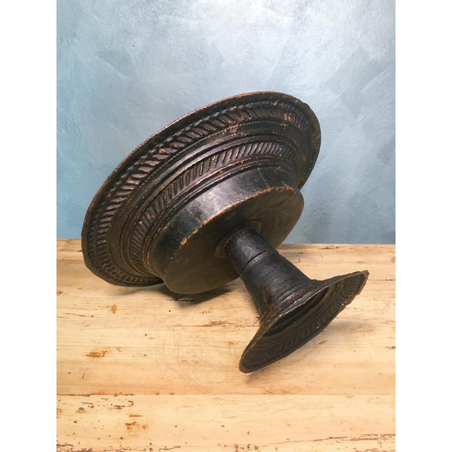 Antique Embossed and Ribbed Stand in Burnished Oriental Copper, 1800s For Sale - Image 6 of 9