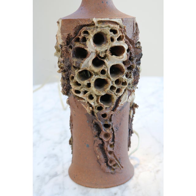1960s Brutalist Pottery Ceramic Table Lamp by Bodil Marie Nielsen, Denmark, 1960s For Sale - Image 5 of 11
