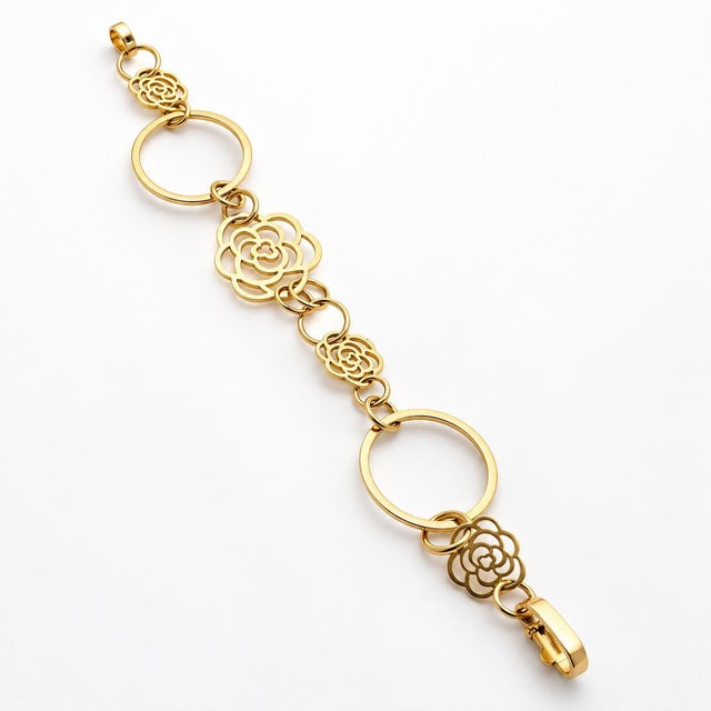 Early 21st Century Chanel Camélia Collection 18k Yellow Gold Open Hoop & Flower Motif Bracelet For Sale - Image 5 of 7
