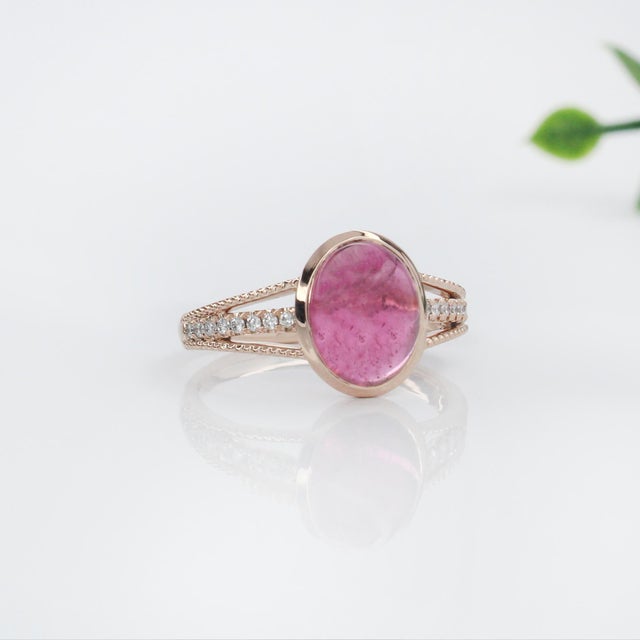 2020s 2.7ct Pink Tourmaline Ring With Natural Diamonds: Solid 14k Gold, Oval 10x8mm, Size 6.75 For Sale - Image 5 of 6