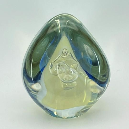Robert Eickholt 1990s Robert Eickholt Egg Paperweight 3-Sided Opalescent Glows 4.5” Vintage Signed For Sale - Image 4 of 18