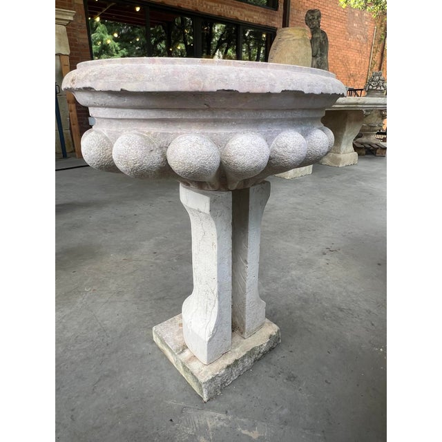 18th Century Italian Holy Water Font in Carved Marble For Sale - Image 15 of 18