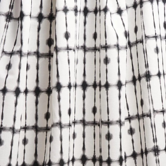 Schumacher Sample - Schumacher x Victor Glemaud Julie Fabric in Black For Sale - Image 4 of 4