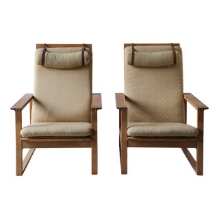 Set of Model 2254 Sled Lounge Chairs in Oak by Børge Mogensen, 1950s For Sale