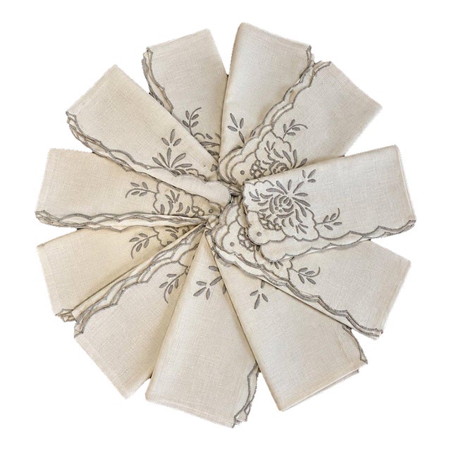 Vintage Embroidered Cotton Napkins Lotus Scalloped Set of 11 For Sale