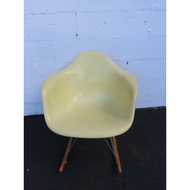 This Rocking Chair is made of Fiberglass and Wood. This beautiful rocking chair has fabulous Mid Century style; it...