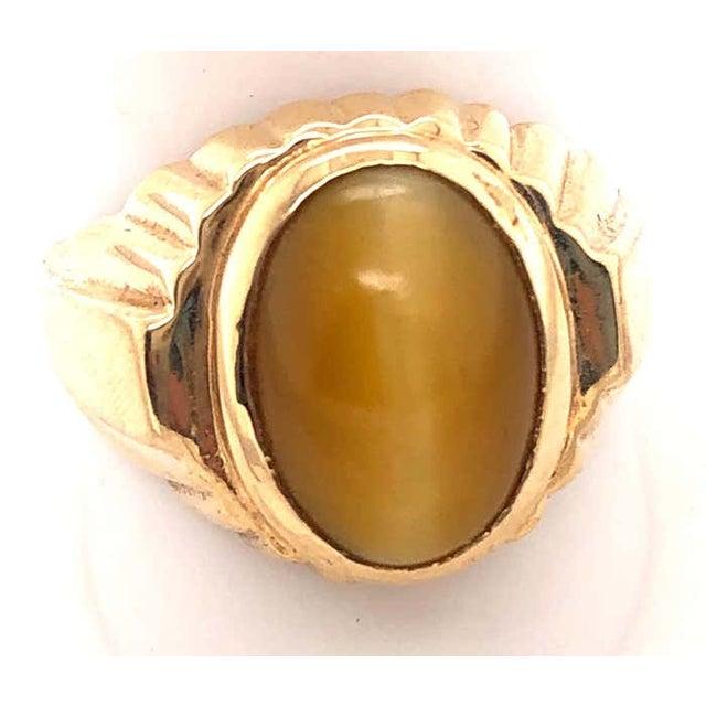 14 Karat Yellow Gold Cat's Eye Contemporary Ring, Size 11.5 For Sale - Image 9 of 9