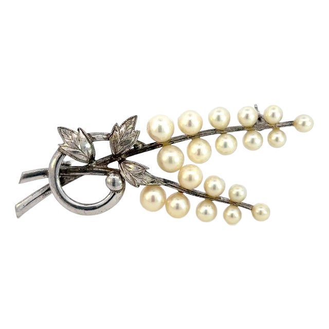 1990s Mikimoto Estate Akoya Pearl Brooch Silver 5.50 mm For Sale