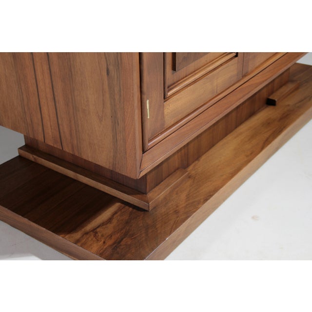 Art Deco French Walnut Bar Cabinet, 1930 For Sale - Image 11 of 18