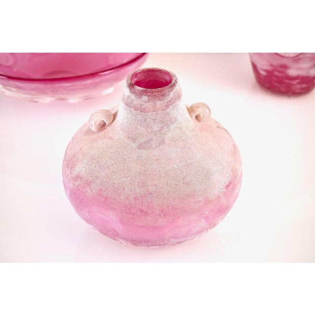 A Ruby Scavo Vases and Bowl by Livio Seguso for Bisazza, 1990, Set of 3 For Sale - Image 6 of 18