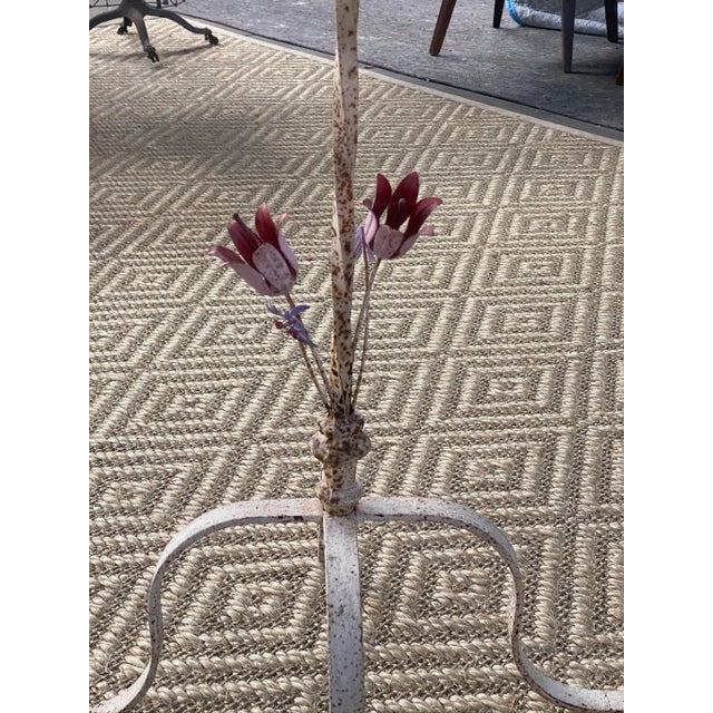 Shabby Chic 1980s Painted Métal Side Table For Sale - Image 3 of 13