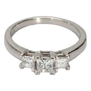 Platinum Three-Stone Ring With Princess Cut Diamond Diamonds - Size 7.75 For Sale