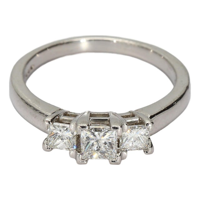 Platinum Three-Stone Ring With Princess Cut Diamond Diamonds - Size 7.75 For Sale