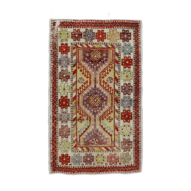 Vintage Turkish Oushak Throw Rug - 02'09 X 04'06 For Sale - Image 4 of 4