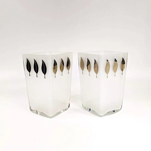 Pair of Italian Glass Flower Vases With Silver Leaf Motif For Sale In San Francisco - Image 6 of 6