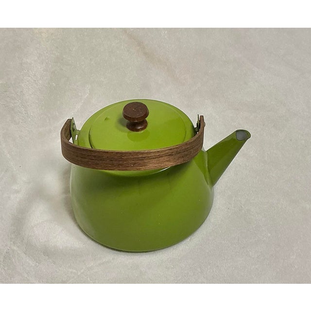 Mid 20th Century Vintage Enamel Teapot Kettle Avocado Green Made in Japan, C. 1950s-1970s For Sale - Image 5 of 12