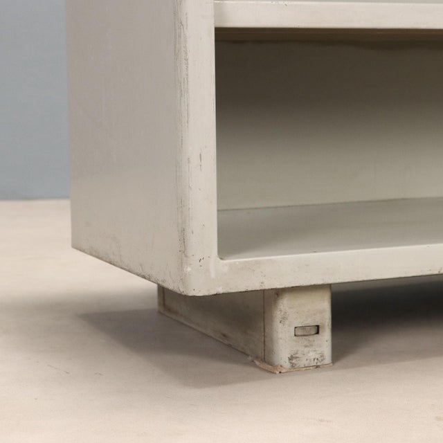 Glass Vintage Bookcase in Enamelled Metal and Glass, 1960s For Sale - Image 7 of 10