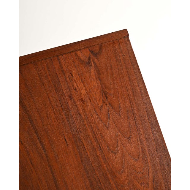 Brown Scandinavian Chest of Drawers in Teak and Oak, 1960s For Sale - Image 8 of 10