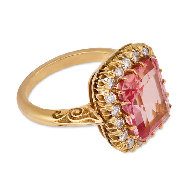 Vintage Imperial Topaz Diamond 18k Yellow Gold Ring, Size 6.25 For Sale - Image 4 of 6