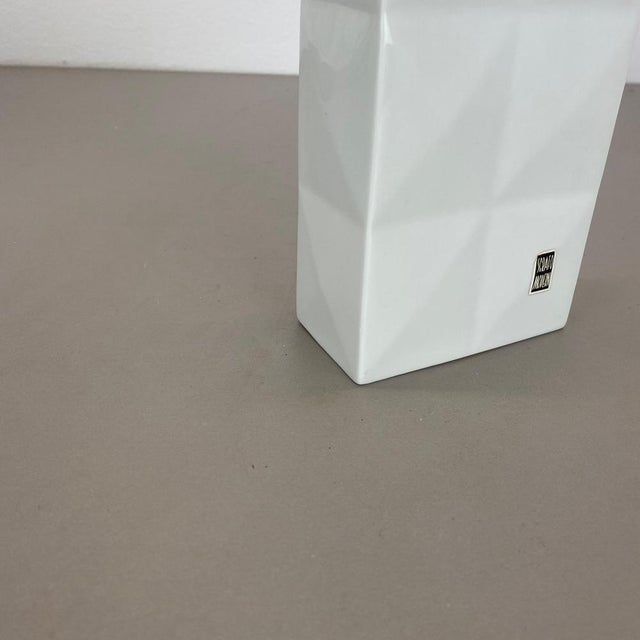 1960s Large Modernist Op Art Vase by Peter Müller for Sgrafo Modern, Germany, 1960s For Sale - Image 5 of 18