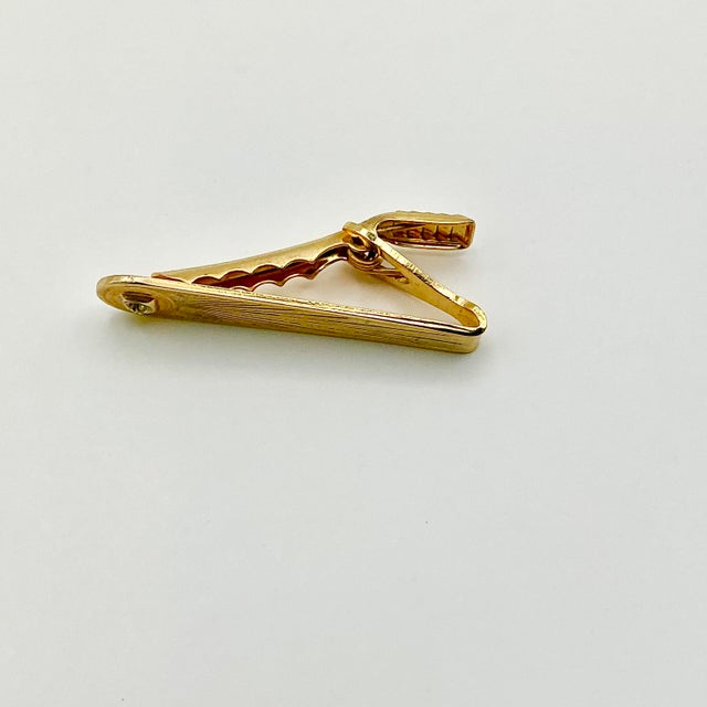 1950s 1950s Mid-Century Hollywood Regency Boho Chic Sunburst With a Rhinestone Tie Clip For Sale - Image 5 of 10