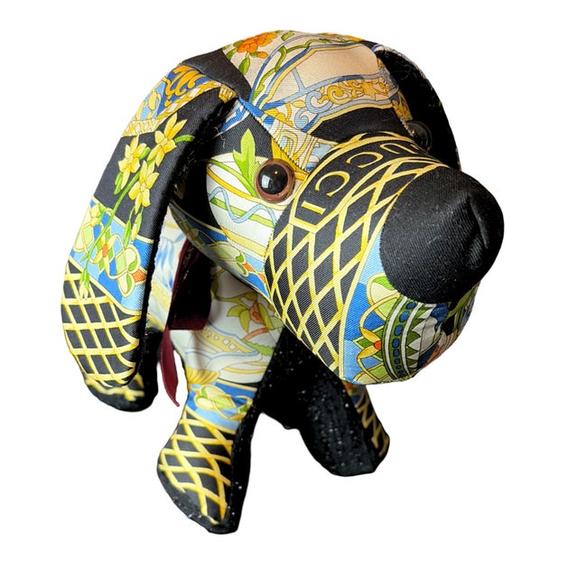 Chinoiserie Gucci Chinoiserie Temple Jar Noir Vintage Silk Scarf Loyal Puppy For Sale - Image 3 of 3