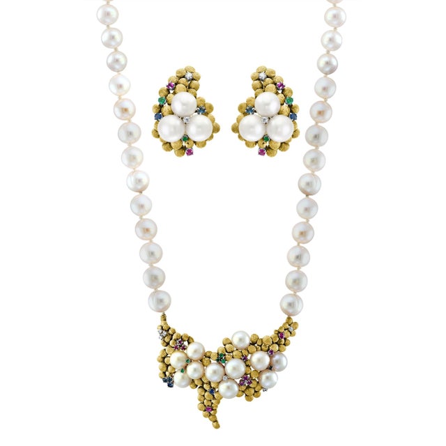 Antique Pearl and Brushed Gold Necklace and Earring Suite, Bridal 18 Karat Gold For Sale In New York - Image 6 of 18