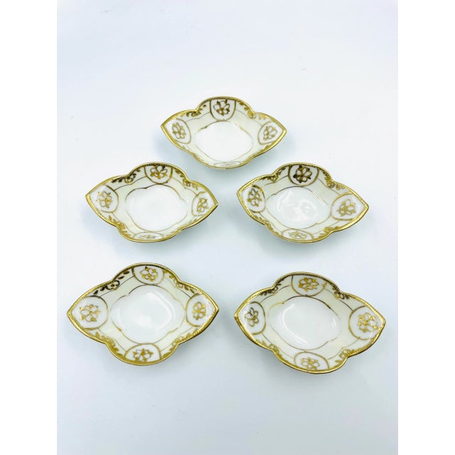 Mid 20th Century Nippon Hand Painted Lobed Bowl & Five Matching Smaller Bowls- 6 Pieces For Sale - Image 4 of 13