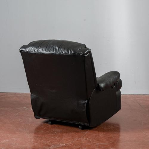 Black Reclining Black Leather Armchair For Sale - Image 8 of 18