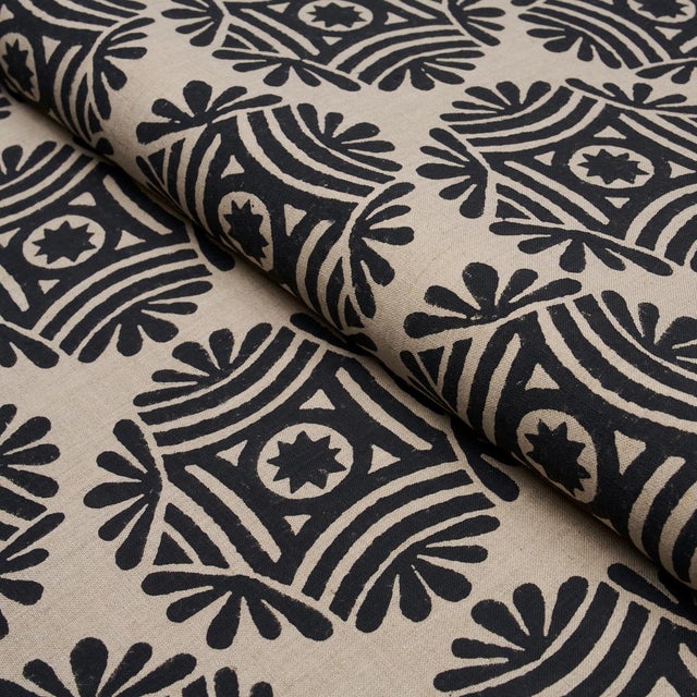 Schumacher Sample - Schumacher Gilded Star Hand Block Fabric In Black For Sale - Image 4 of 5