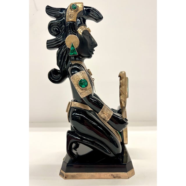 1970s Teotihuacán Mexican Obsidian/Onyx Style Aztec Warrior Sculpture – Kneeling Figure W/ Shield & Macuahuitl – Metal & Green Stone Inlay For Sale - Image 9 of 17