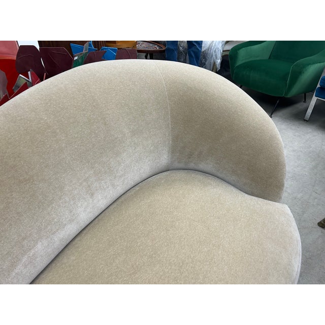 1970s 1970s Vladimir Kagan for Directional Attributed Cloud Sofa in Mohair For Sale - Image 5 of 9