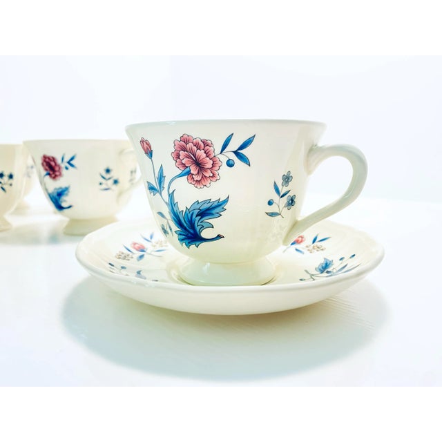 1970s 1970s Wedgwood Williamsburg Potpourri Teacup and Saucer Set, Made in England- 17 Pieces For Sale - Image 5 of 7