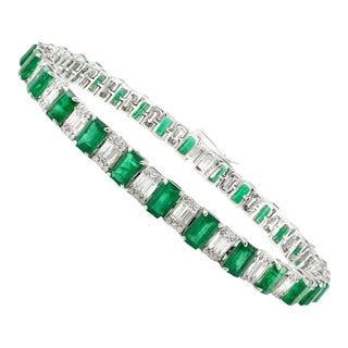 Artisian 7.86Ct Emerald Diamond Statement Tennis Bracelet in 18k Solid White Gold For Sale