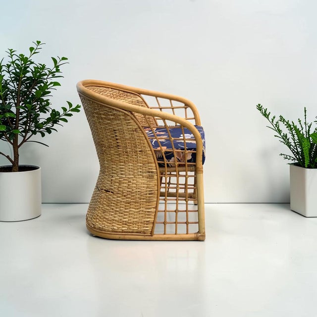1980s Vintage Woven Rattan Wicker Barrel Chair For Sale In Miami - Image 6 of 11