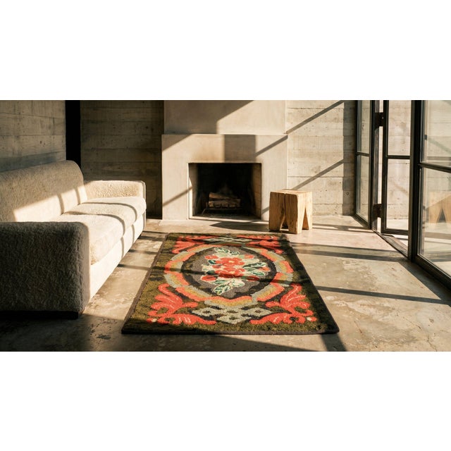 1920s Brown Floral Folk Art Antique American Hooked Rug 2'5" X 4'2" Handknotted Wool Carpet For Sale In New York - Image 6 of 7