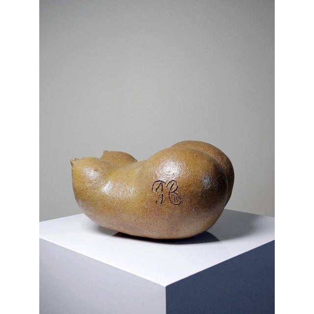 Brown Large Sculptural Venus in Sandstone, 1990s For Sale - Image 8 of 16