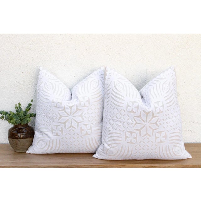 White Saffron Petal, Pair of Appliqué Pillow Covers For Sale - Image 8 of 8
